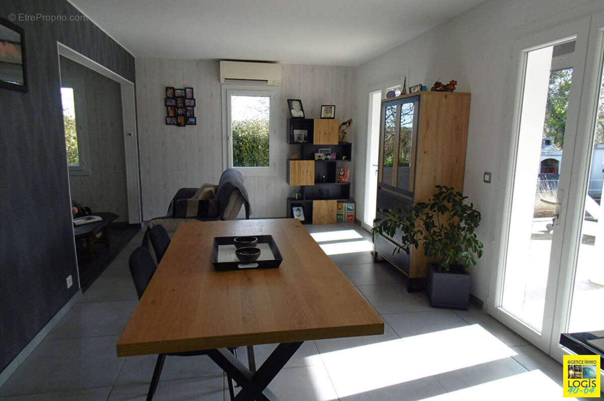 Maison à SAINT-LON-LES-MINES