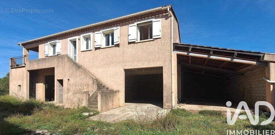 Photo 1 - Maison à GENERAC