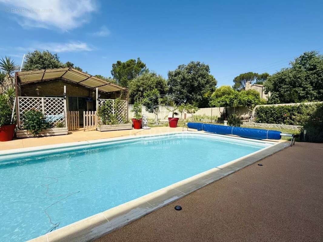 Maison à L'ISLE-SUR-LA-SORGUE