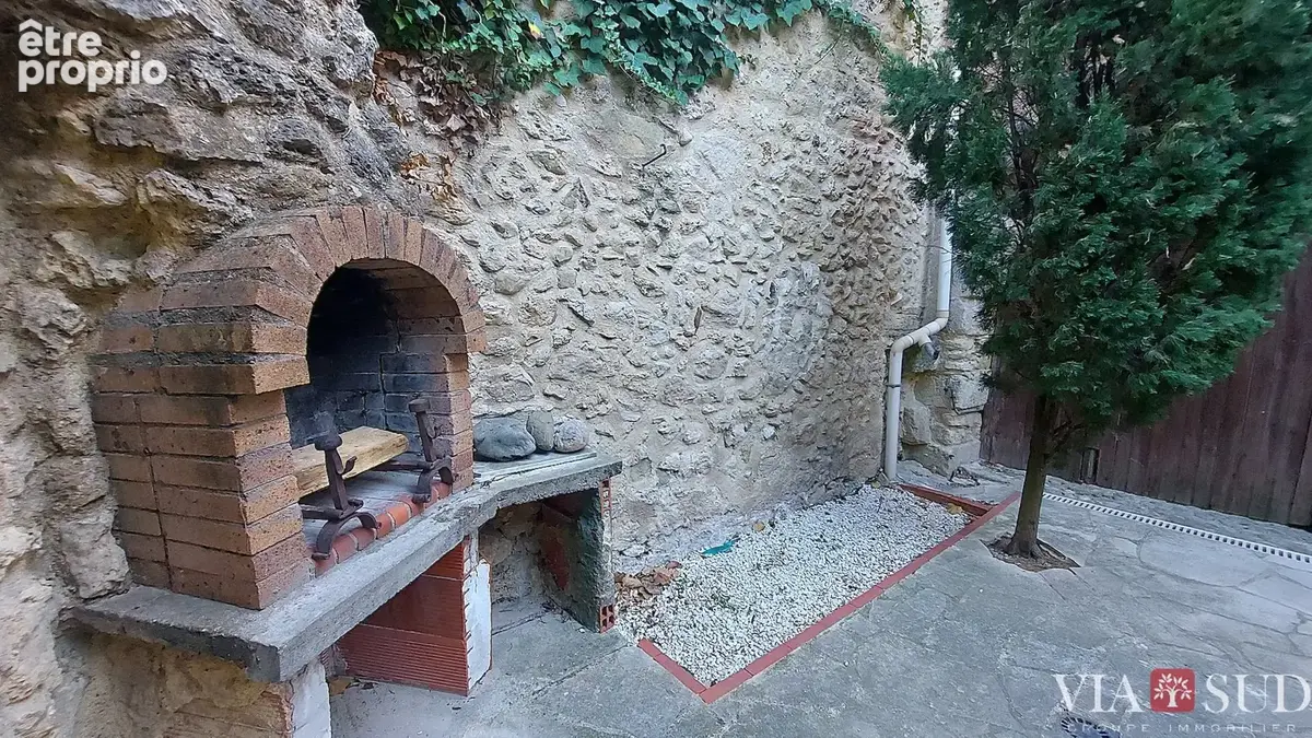 À vendre  Maison de village de caractère de 165 m² avec jardinet et garage - photo 11