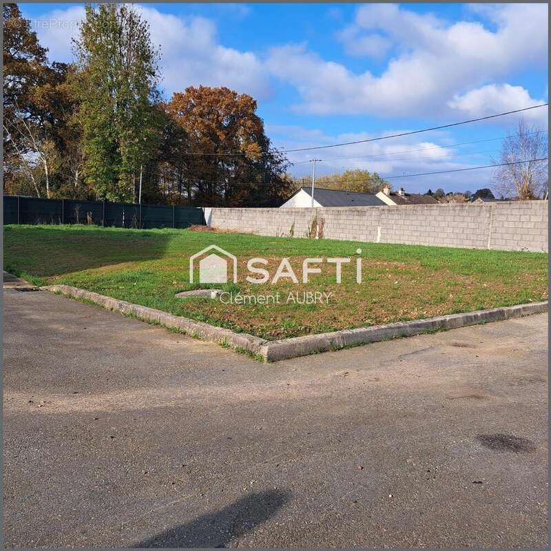 Photo 7 - Commerce à LAVAL