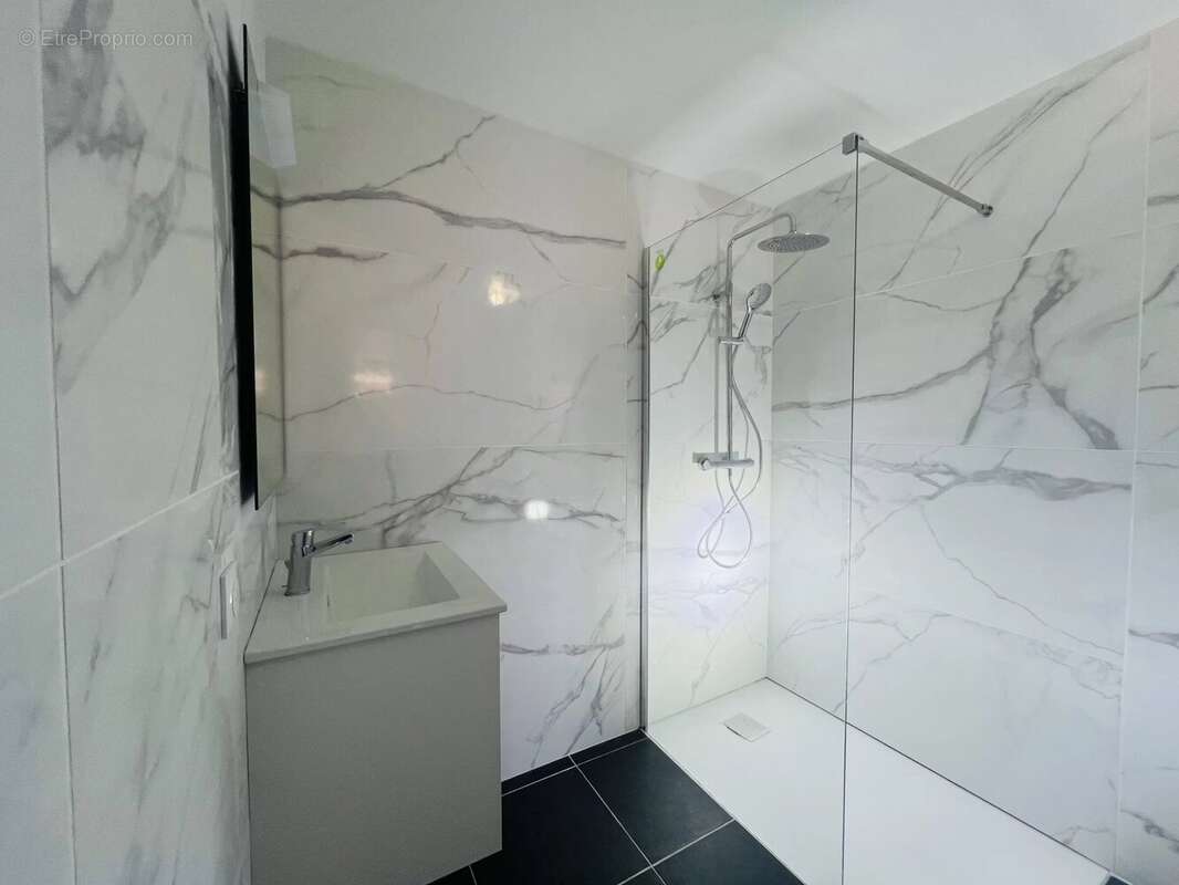 Appartement à SAINT-MAXIMIN-LA-SAINTE-BAUME