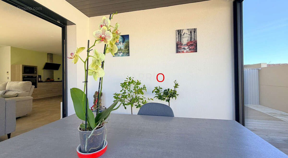 Maison à VILLELONGUE-DELS-MONTS