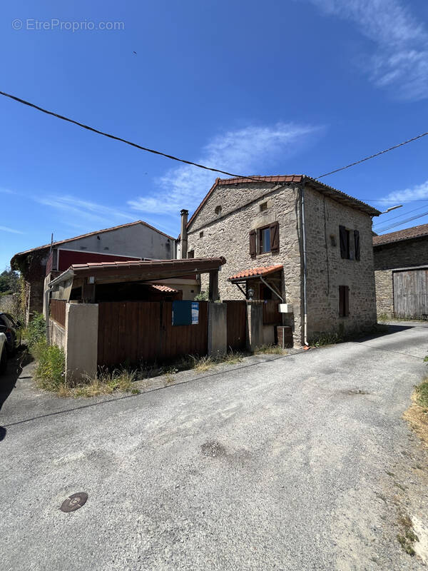 Maison à COMPREIGNAC