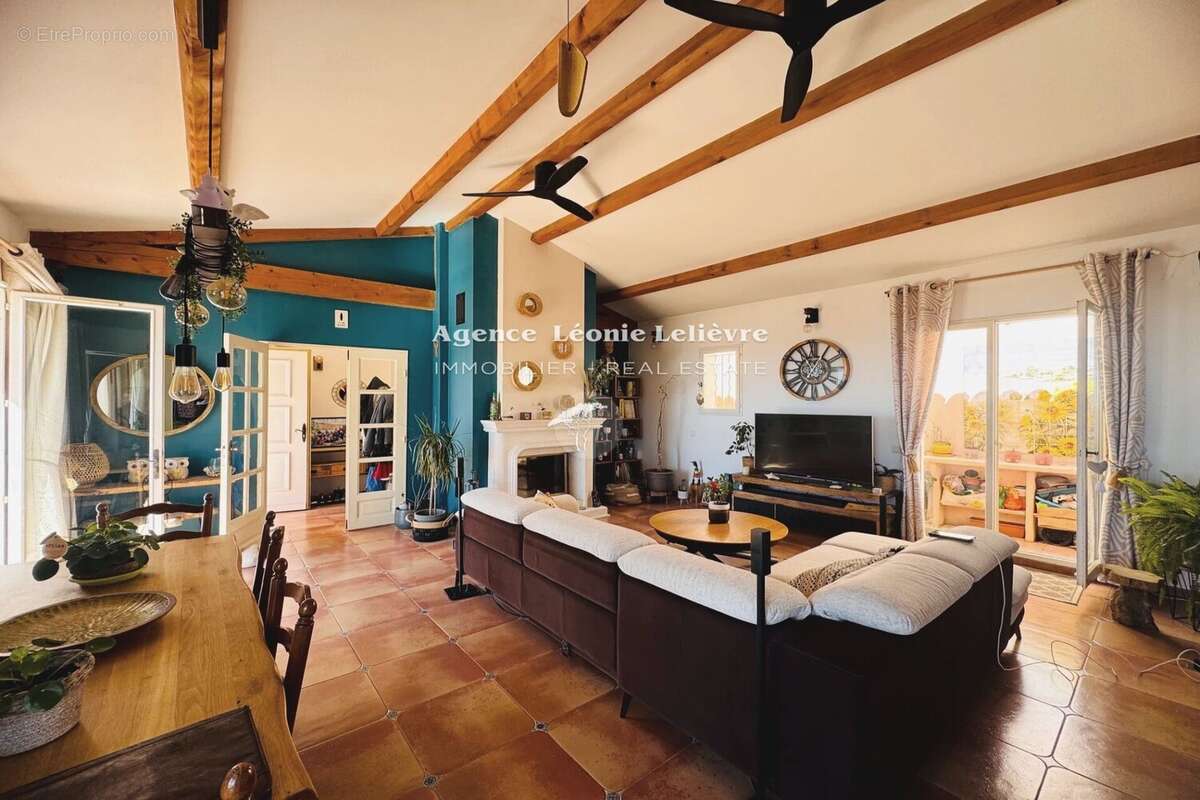 Maison à LES ISSAMBRES