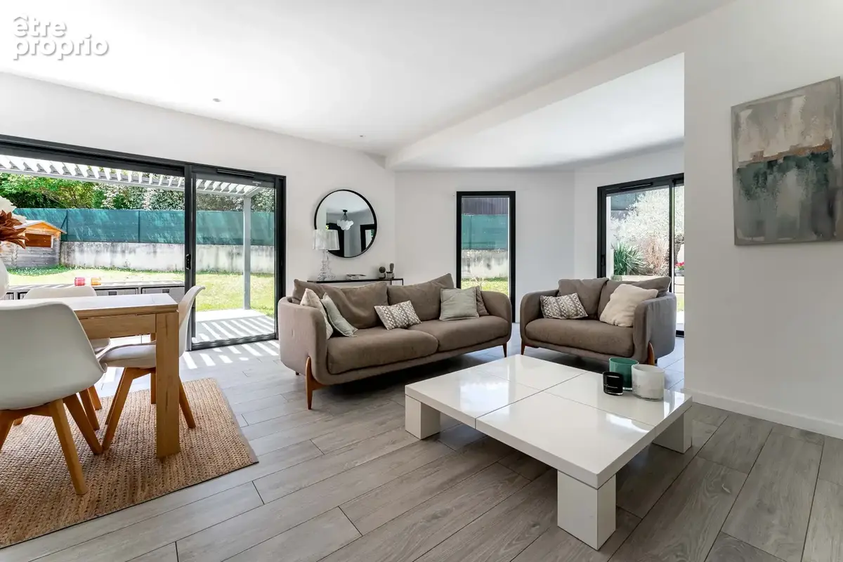 Maison individuelle contemporaine de 141m2 avec garage de 27m2. - photo 7