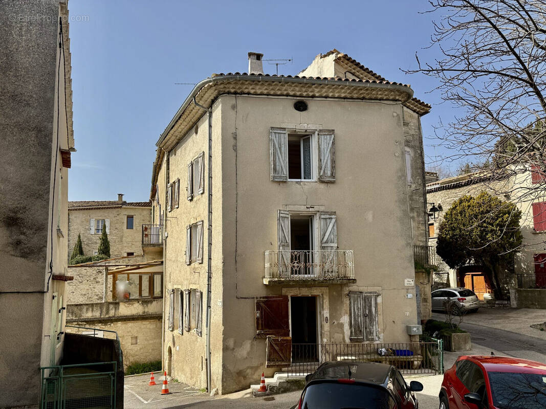 Dickjan POPPEMA d'eXp France vous propose une maison de village avec grand potentiel - Maison à SAINT-MICHEL-L'OBSERVATOIRE