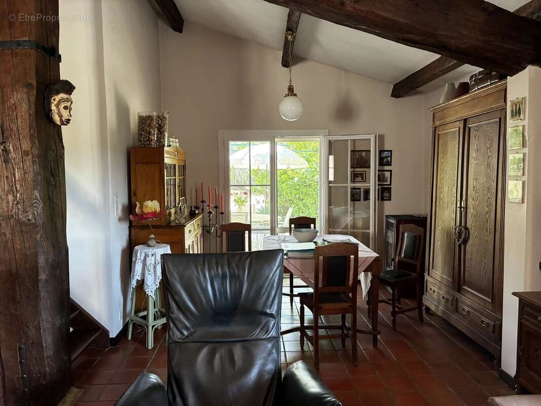 Maison à COTIGNAC