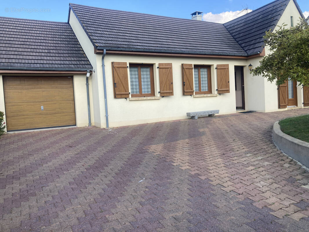 Maison à BONCHAMP-LES-LAVAL