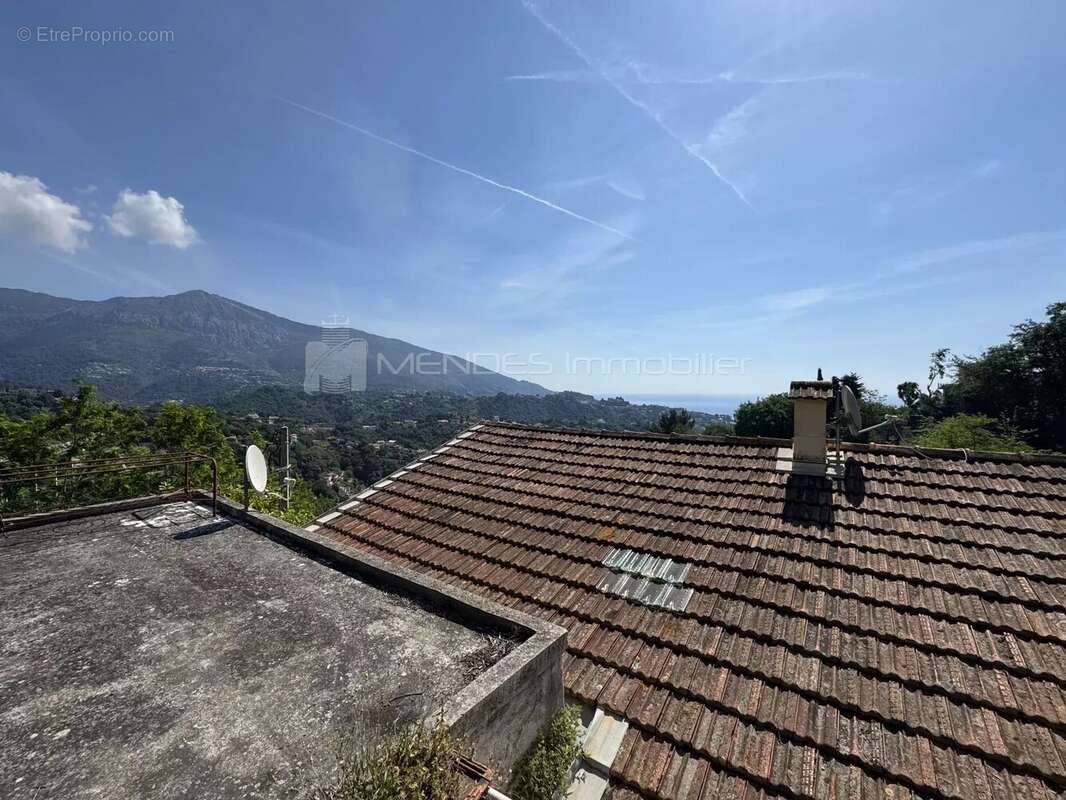 Maison a renover entierement avec terrain proche menton - photo 7