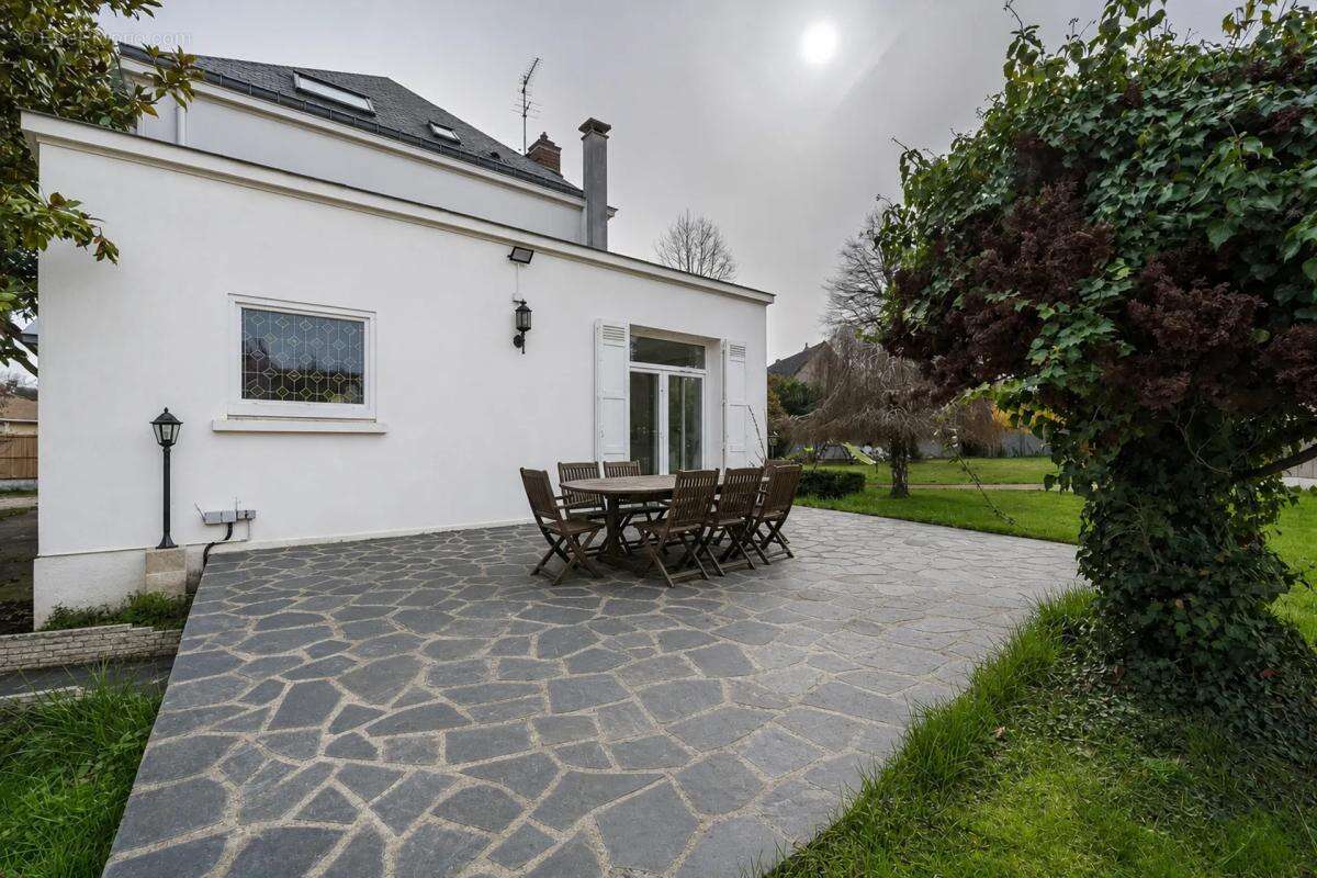 Maison de charme 8 ch. avec jardin à Limeil-Brévannes - photo 12