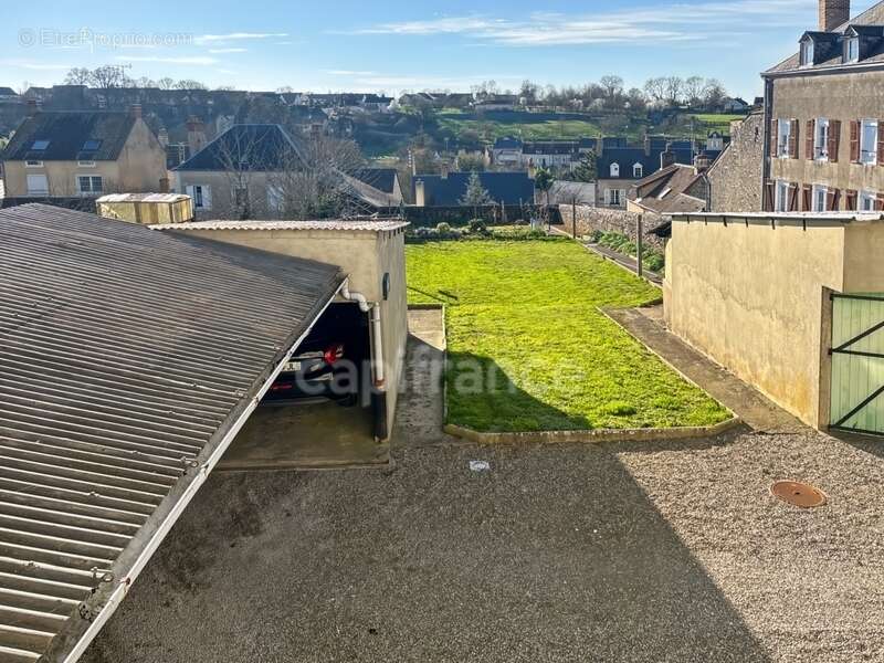 Maison à FRESNAY-SUR-SARTHE