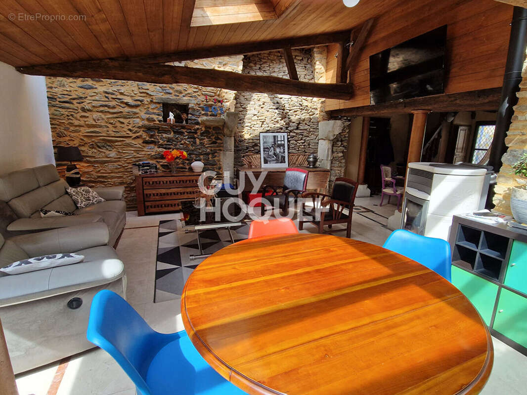 Maison à CHATEAU-GONTIER