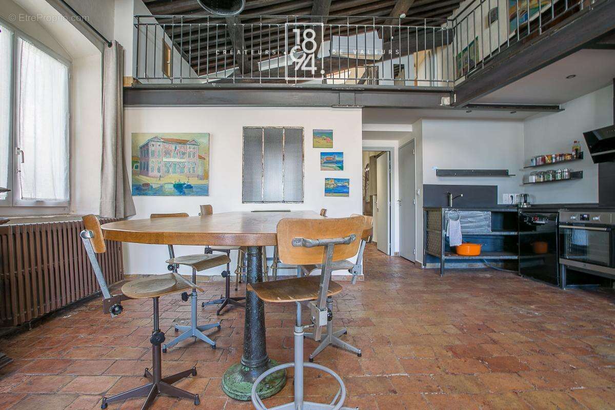 Appartement à MARSEILLE-7E