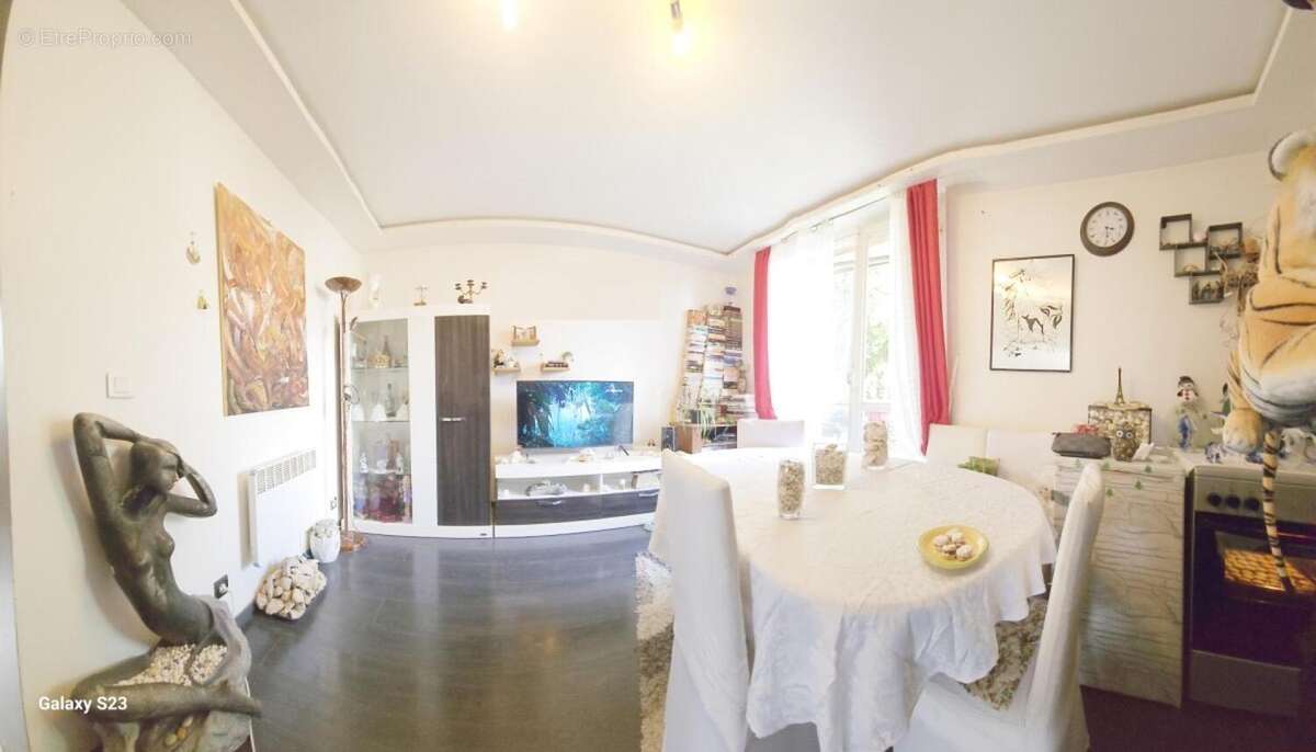 Photo 2 - Appartement à PIERREFITTE-SUR-SEINE
