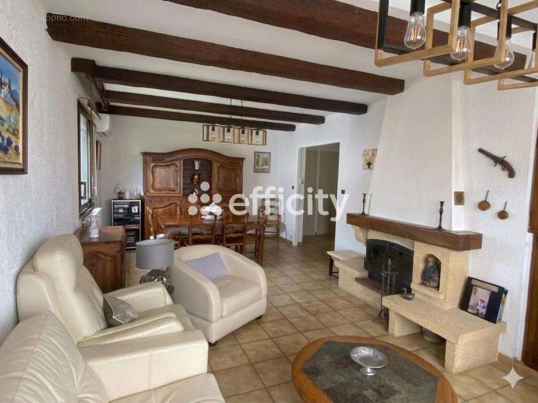 Maison 121 m² à Miramas  - photo 12