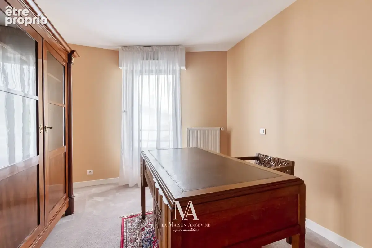 Angers   superbe t3 de 73 m2 avec vue exceptionnelle et grand garage - photo 8