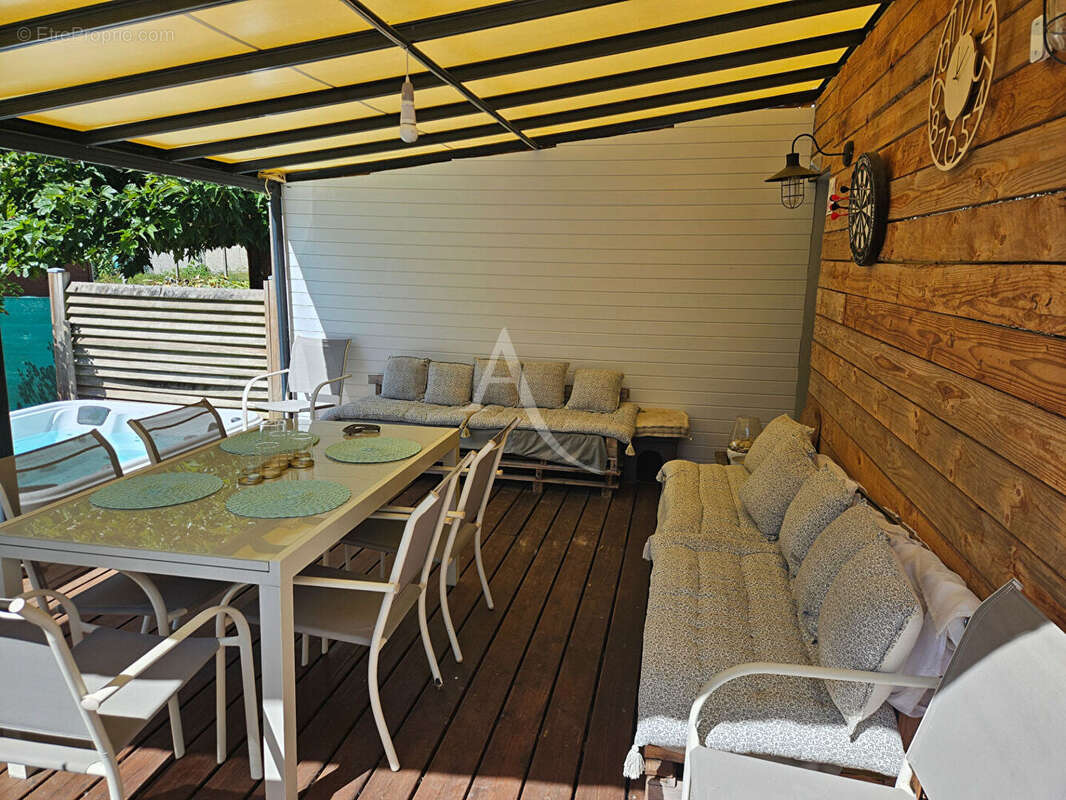 Angoumé, Maison  143 m2 jacuzzi - photo 8