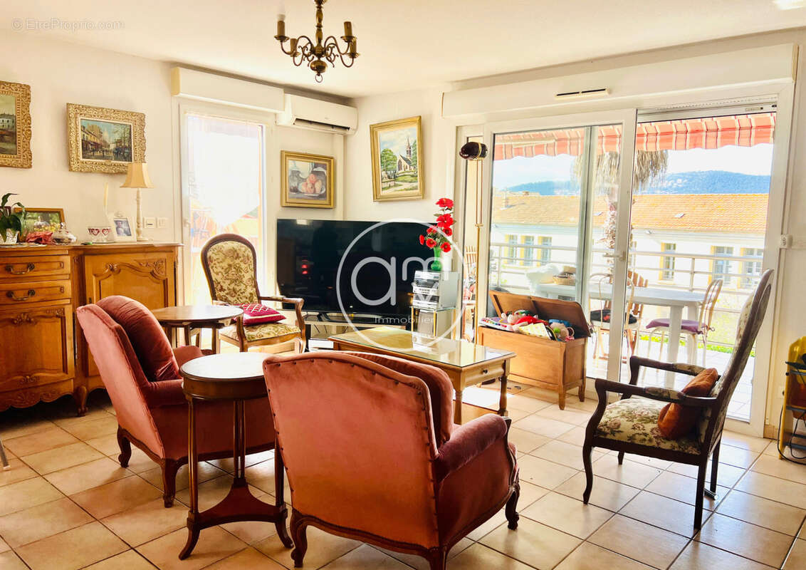 Appartement à HYERES
