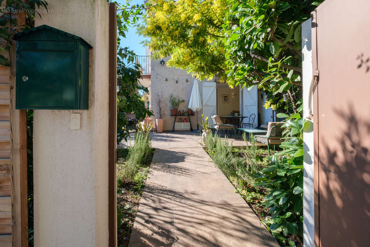 Maison à VILLENEUVE-LOUBET