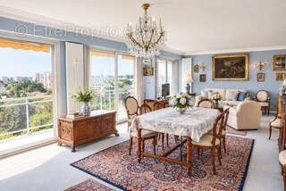 EXCLUSIF - CAUDERAN - PARC BORDELAIS - T5 (144m2) avec Grand balcon - Cave et Parking - photo 2