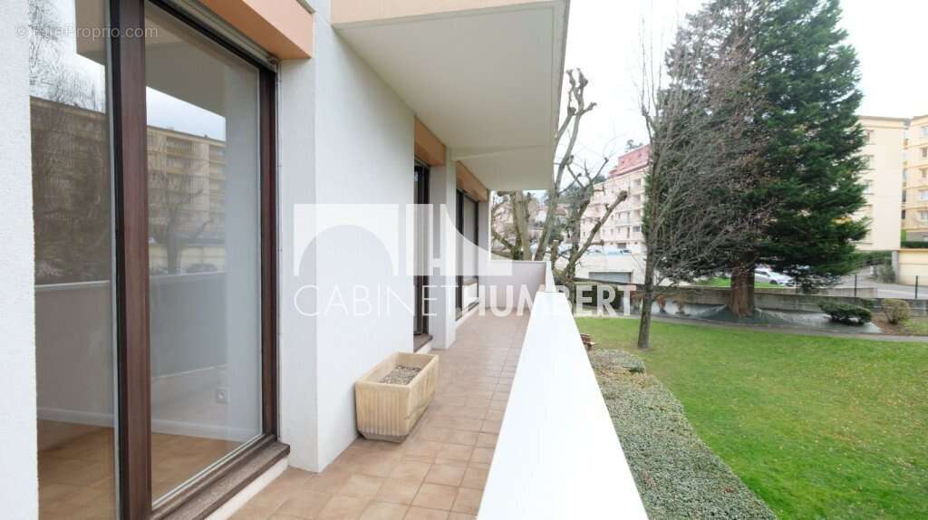 Appartement à SAINT-ETIENNE