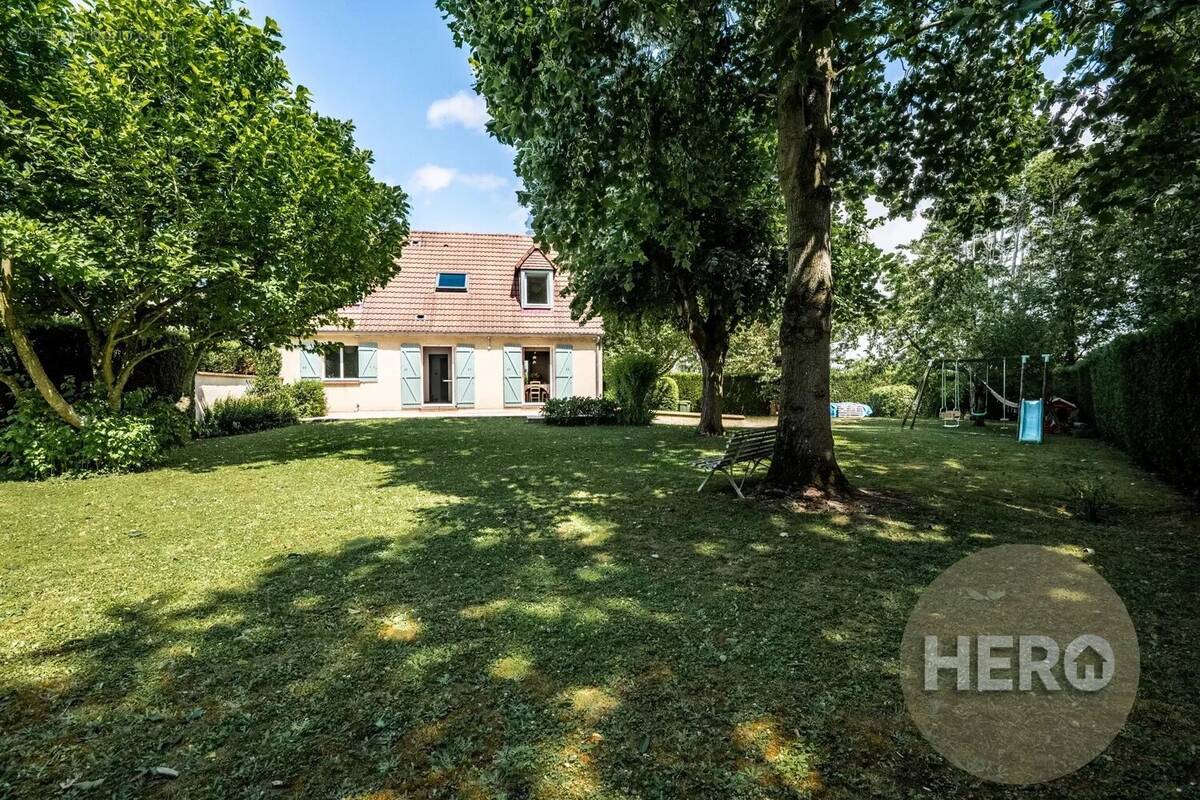 Maison à MONTFORT-L&#039;AMAURY