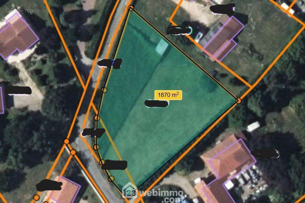 Constructible, - Terrain à LEIGNE-SUR-USSEAU