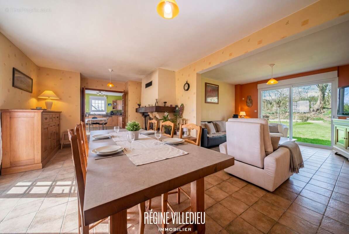 Maison à ACQUEVILLE