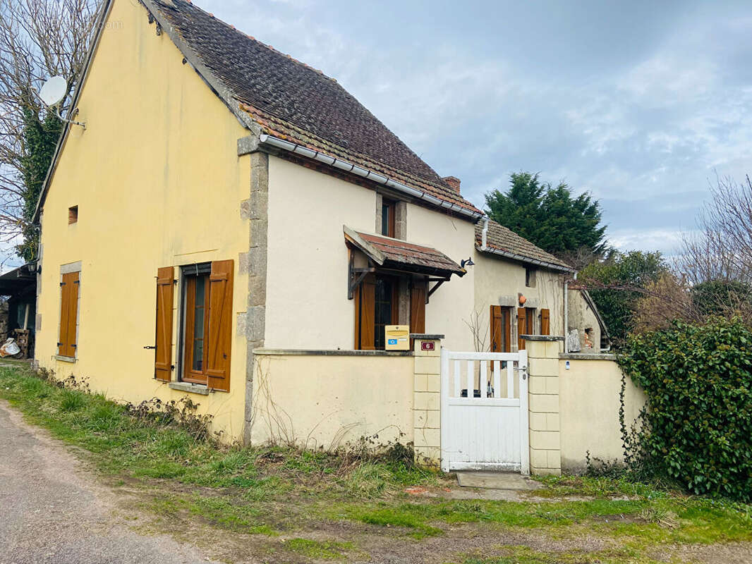 Maison Lapeyrouse 2 pièce(s) 70 m2 - photo 3