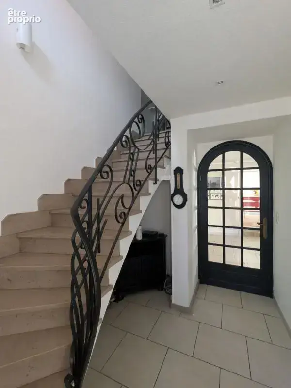 ALBI, Maison de Ville rénovée avec 4 chambres et garage - photo 12