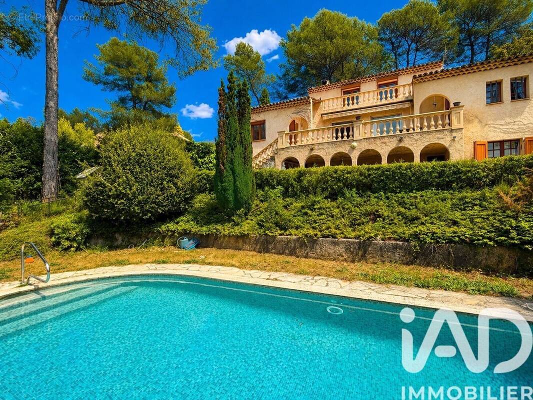Photo 1 - Maison à ROQUEFORT-LES-PINS