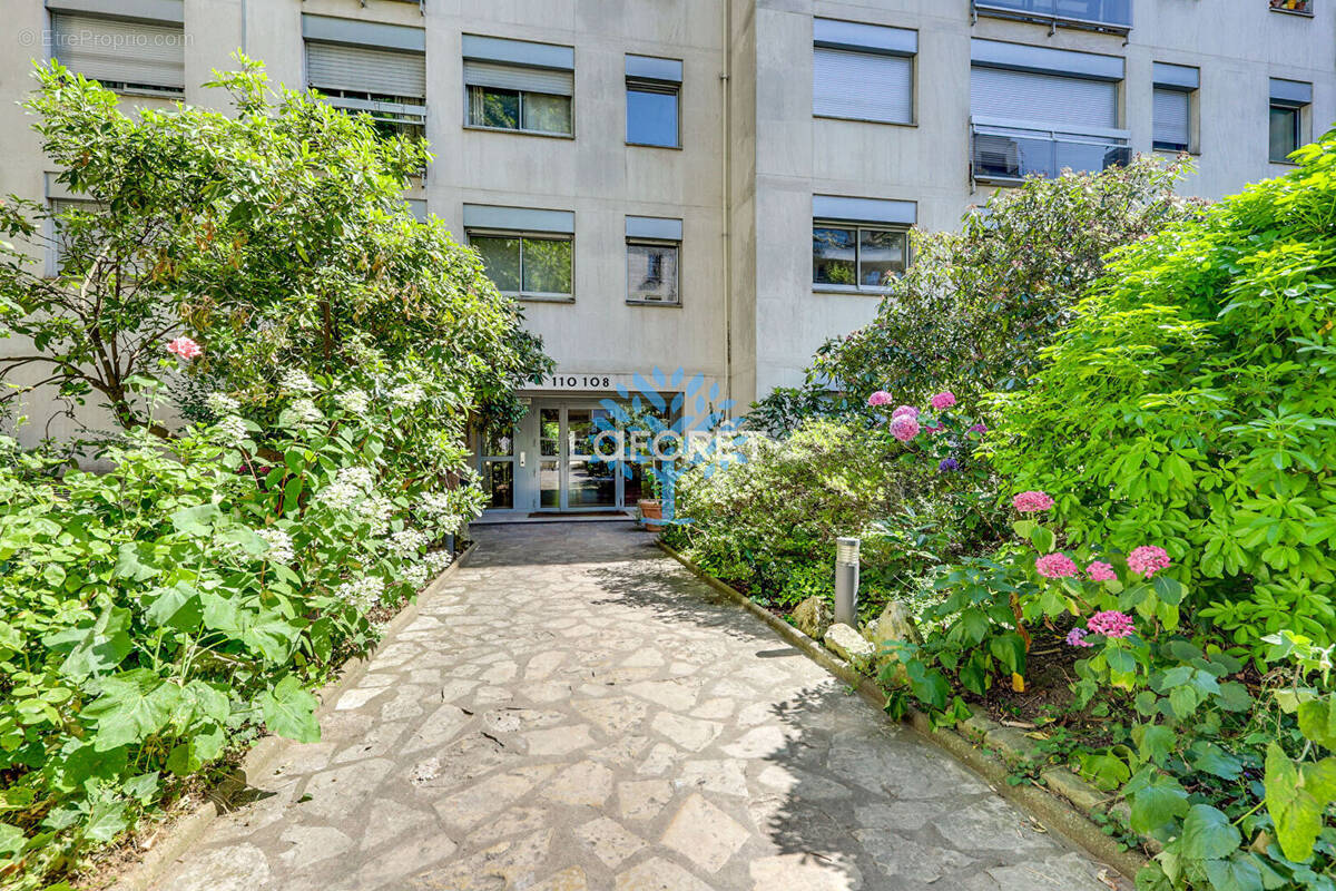 Appartement à PARIS-20E