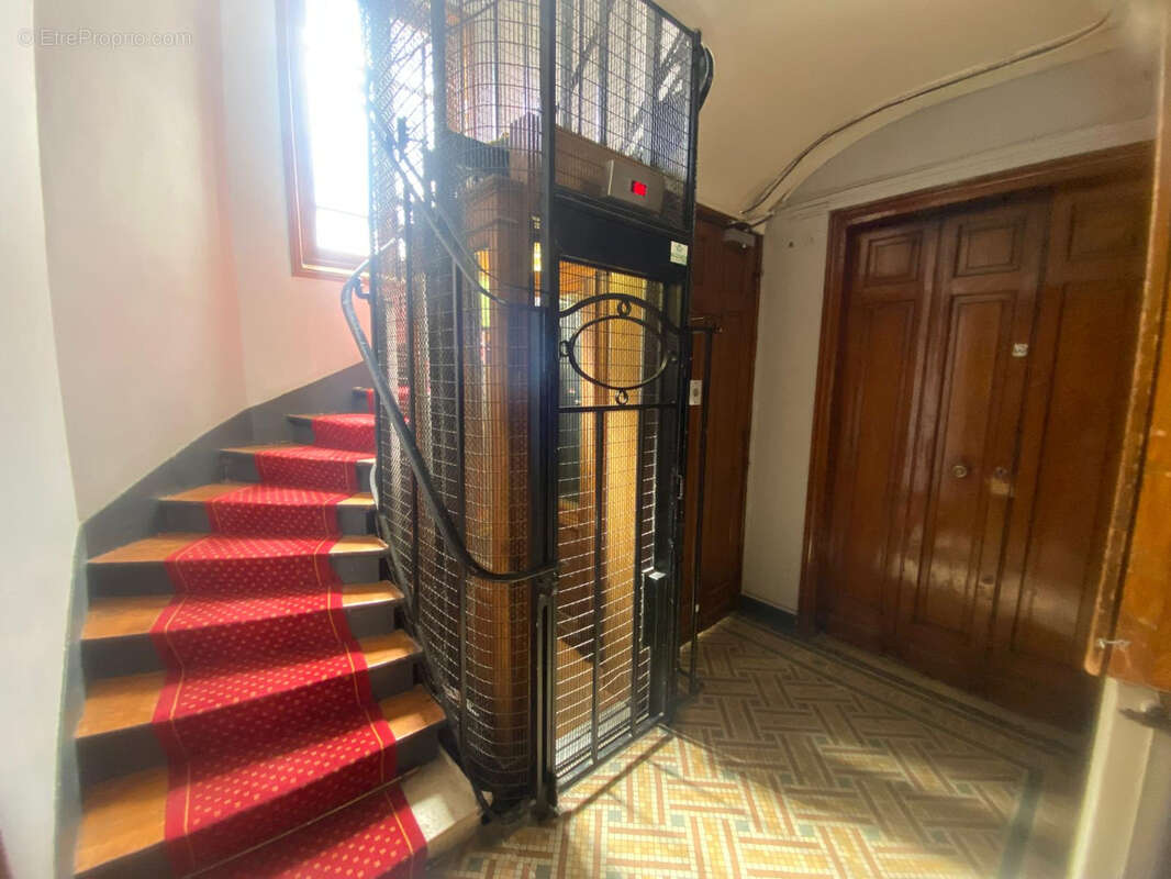 Appartement à PARIS-19E