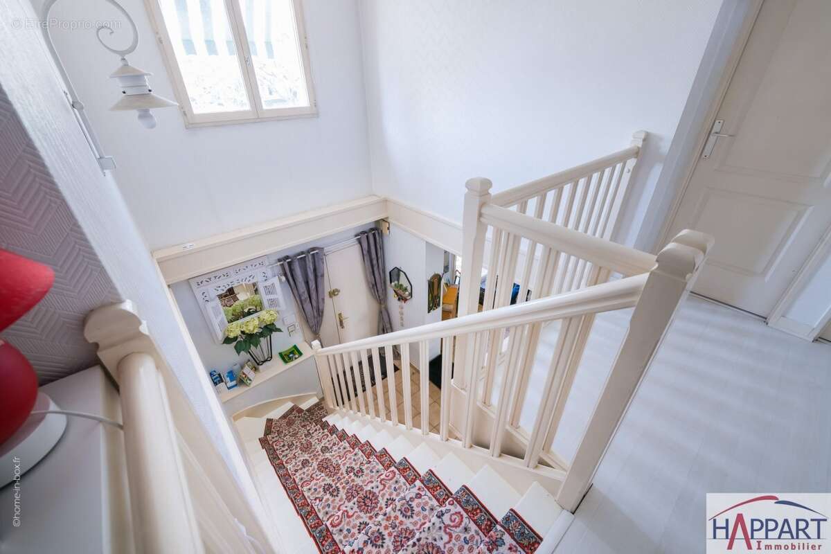 Maison 200 m² à Saint-Germain-Les-Corbeil  - photo 5