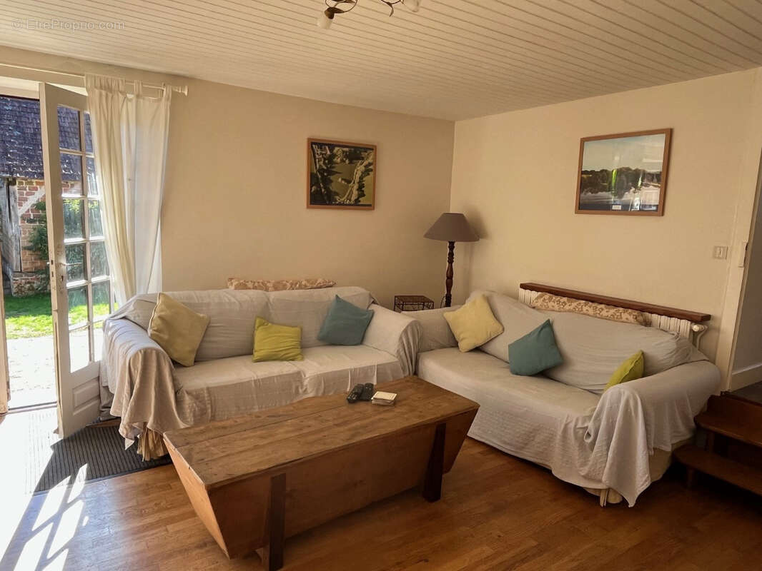 Maison à COUSSAC-BONNEVAL