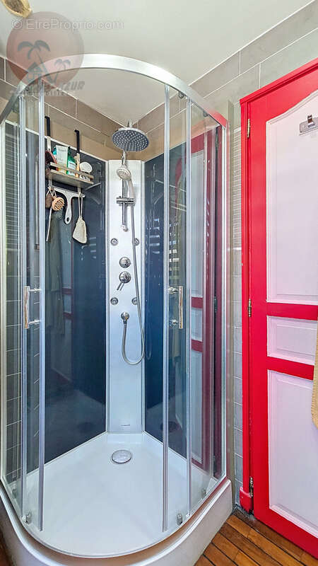 CANNES-LA-BOCCA à vendre maison 6 pièces de 131 m2 sur un terrain de 386 m2 avec piscine hors sol - photo 14
