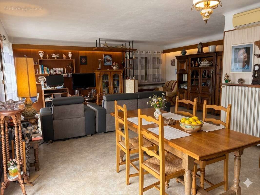 Maison à GONDREVILLE