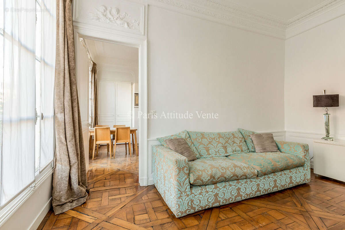 Appartement à PARIS-3E