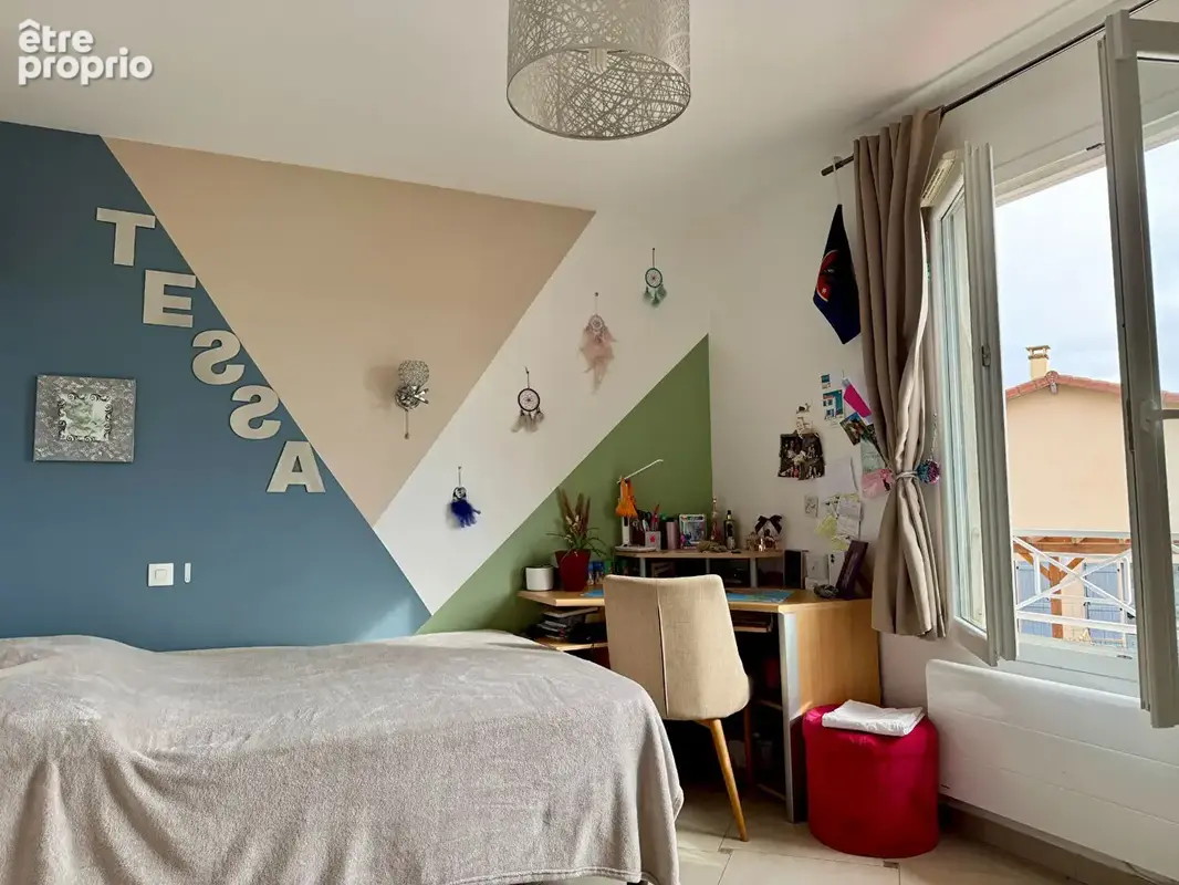 Oingt - Une villa familiale 5 chambres avec piscine et vue dégagée - photo 8