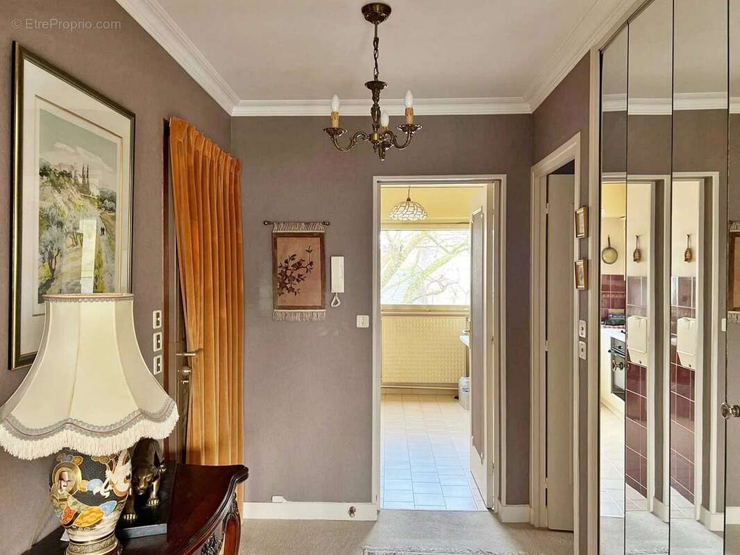 Appartement à SAINT-MAUR-DES-FOSSES