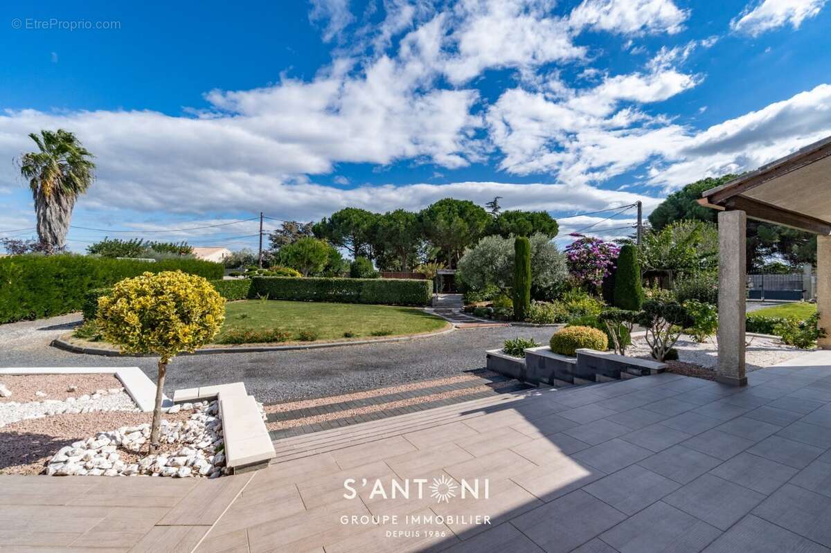 Maison à SAINT-THIBERY