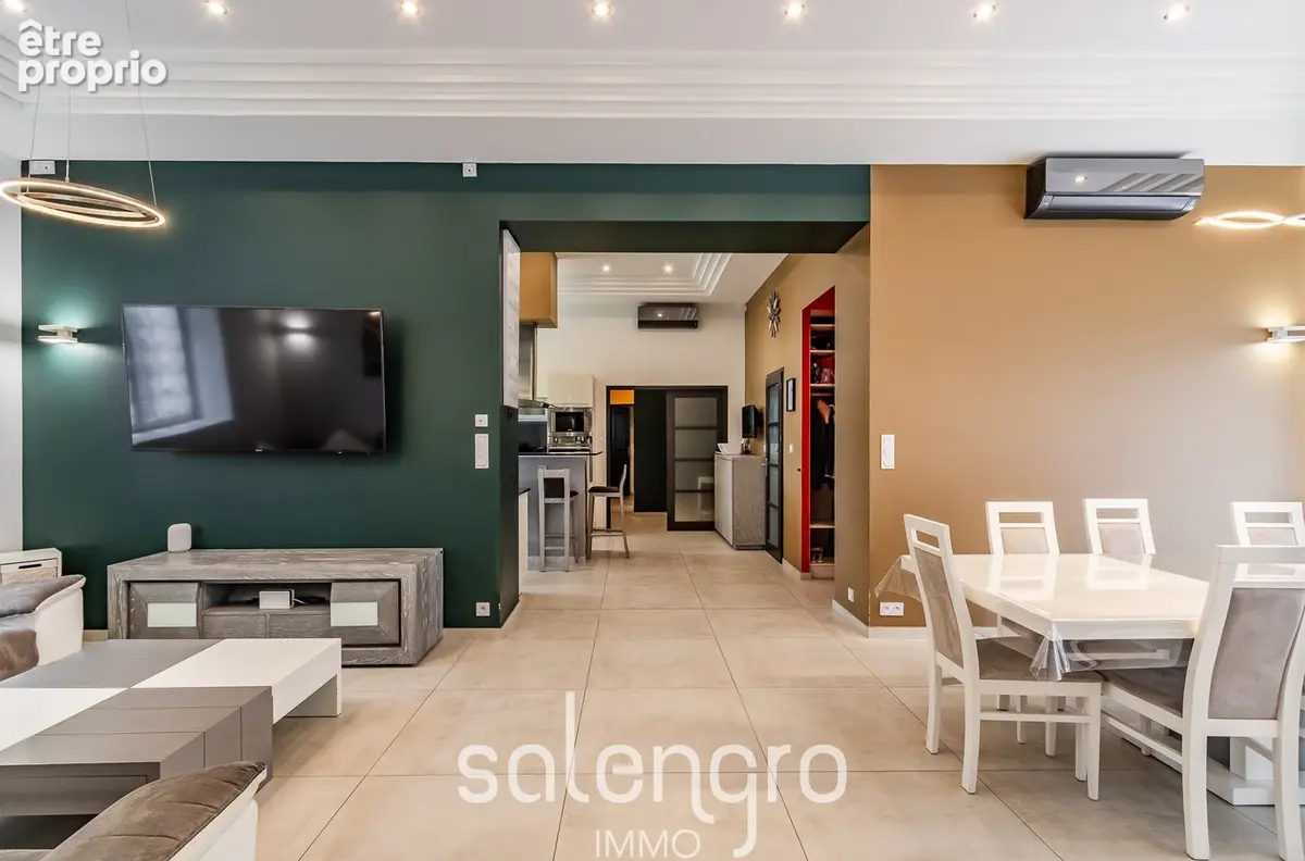 Photo Appartement à Limas au prix de 299 000€