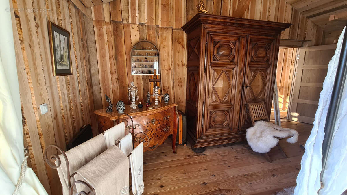 Maison à GREOLIERES