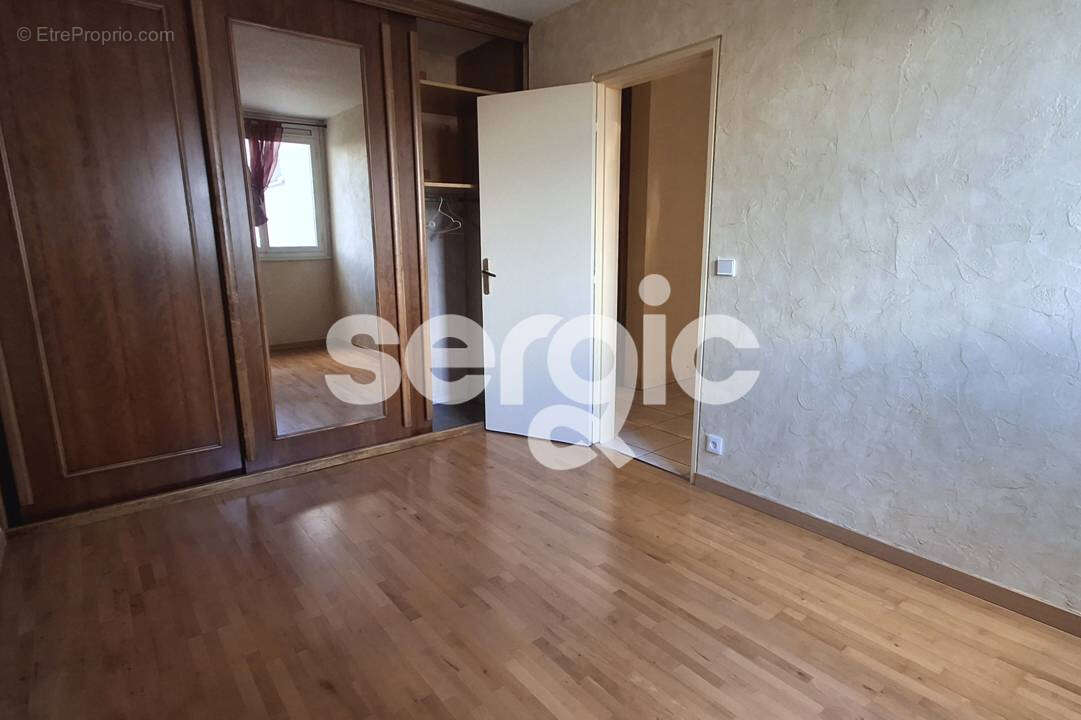 Appartement à QUINCY-SOUS-SENART