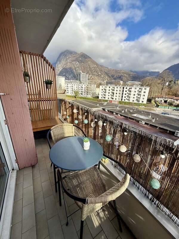 Appartement à SAINT-EGREVE