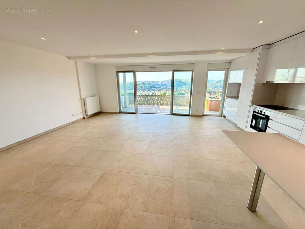 Appartement à CAGNES-SUR-MER