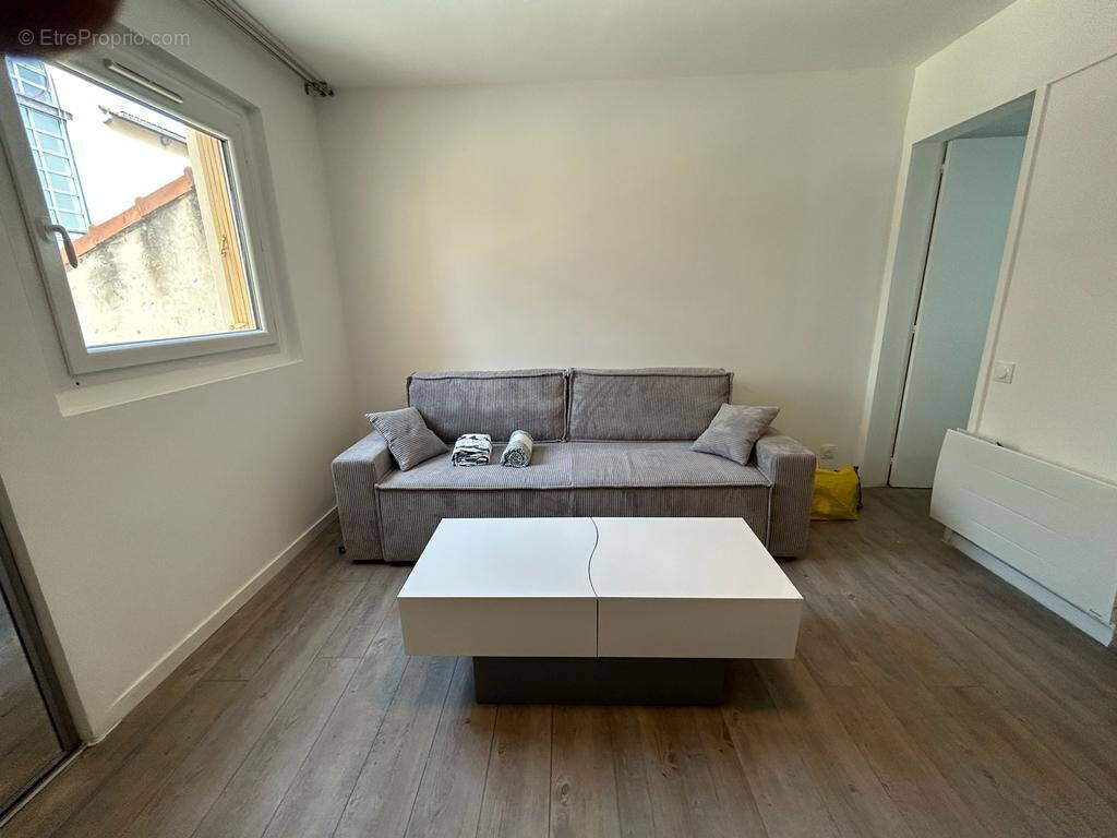 Appartement à MARSEILLE-5E