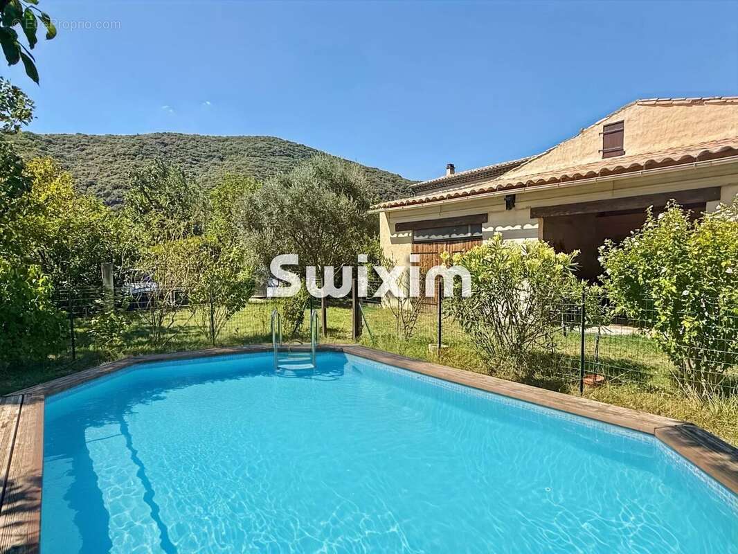 Maison à SAINT-MONTAN