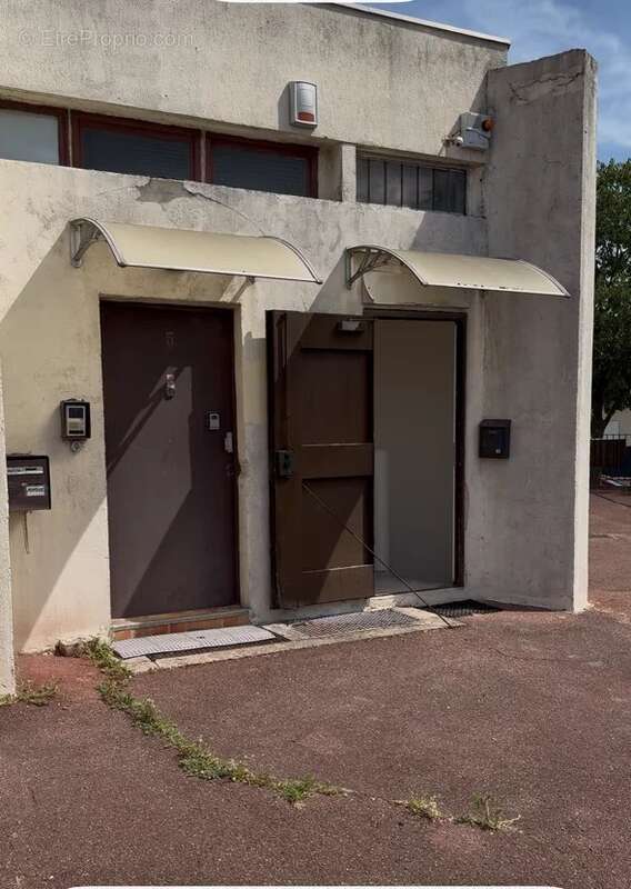 Local commercial de 150m2 à vendre Créteil - photo 2